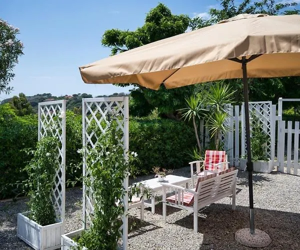 Holiday home Alloggi Del Mirto A Morcone - Goelba *