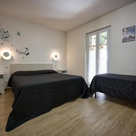 Holiday home Alloggi Del Mirto A Morcone - Goelba