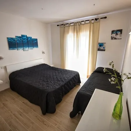 Holiday home Alloggi Del Mirto A Morcone - Goelba