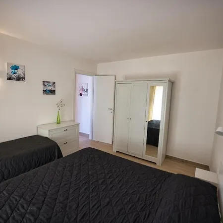 Alloggi Del Mirto A Morcone - Goelba Ferienhaus *