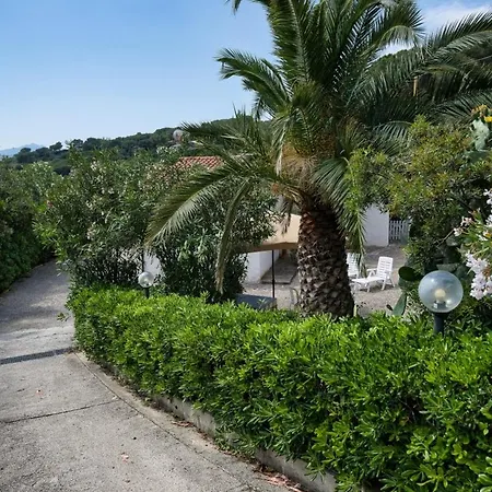 Alloggi Del Mirto A Morcone - Goelba Каполивери